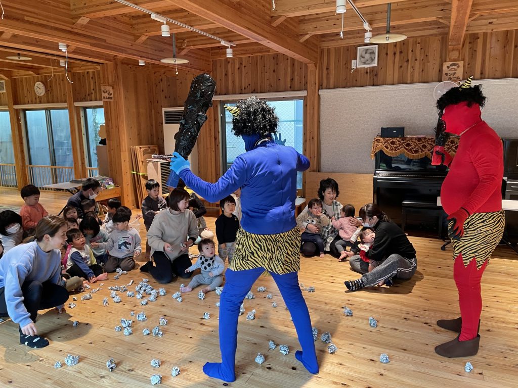 節分 赤おにさん、青おにさんがやってきました